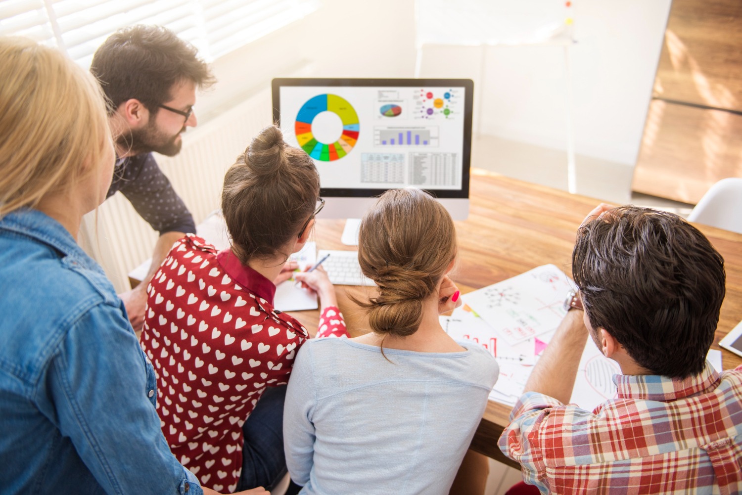 valuar una startup - esquema de métodos DCF y múltiplos